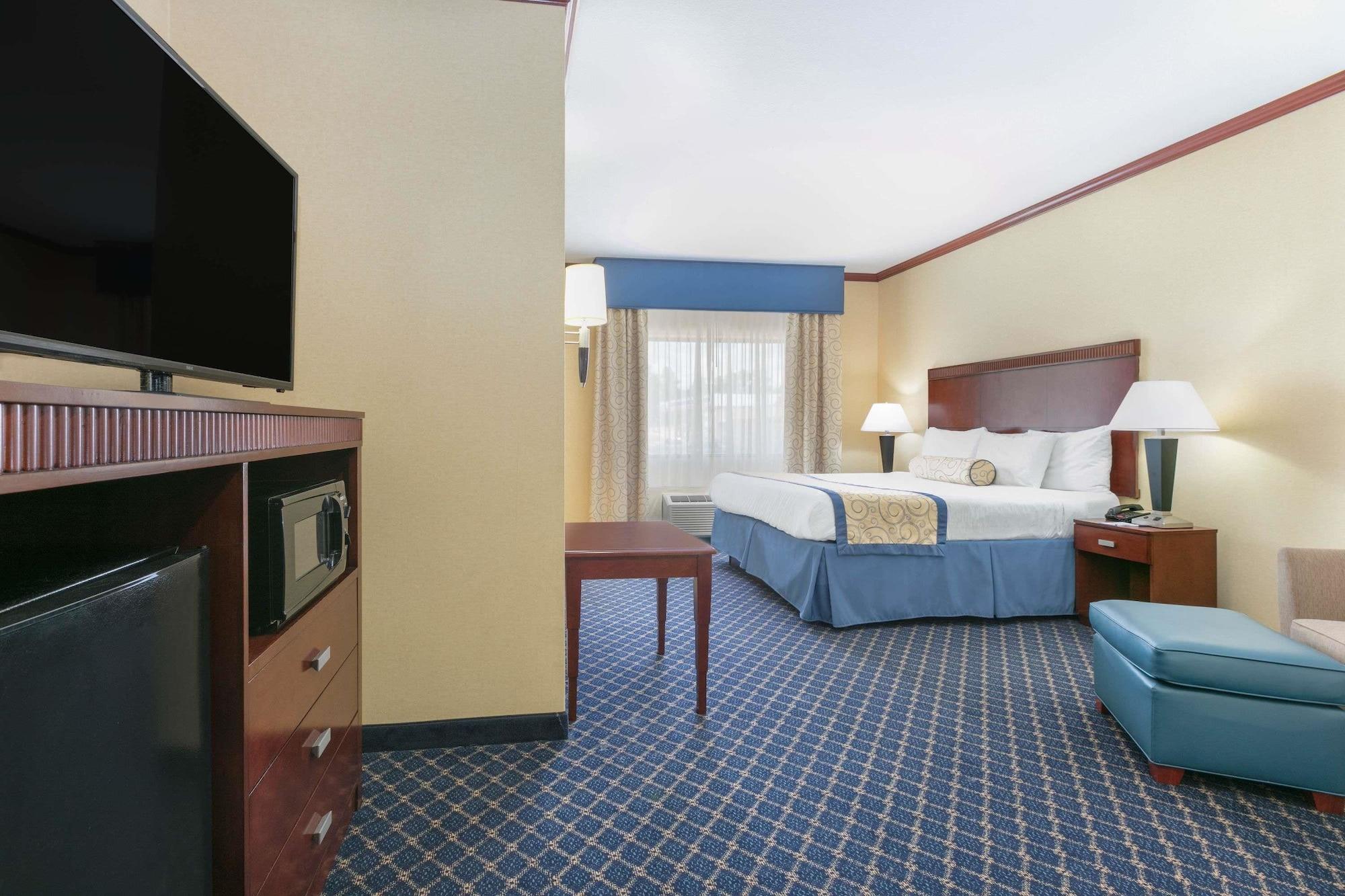 เบย์มอนต์ บาย วินด์แฮม แมคคอมบ์ Hotel แมคโคม ภายนอก รูปภาพ